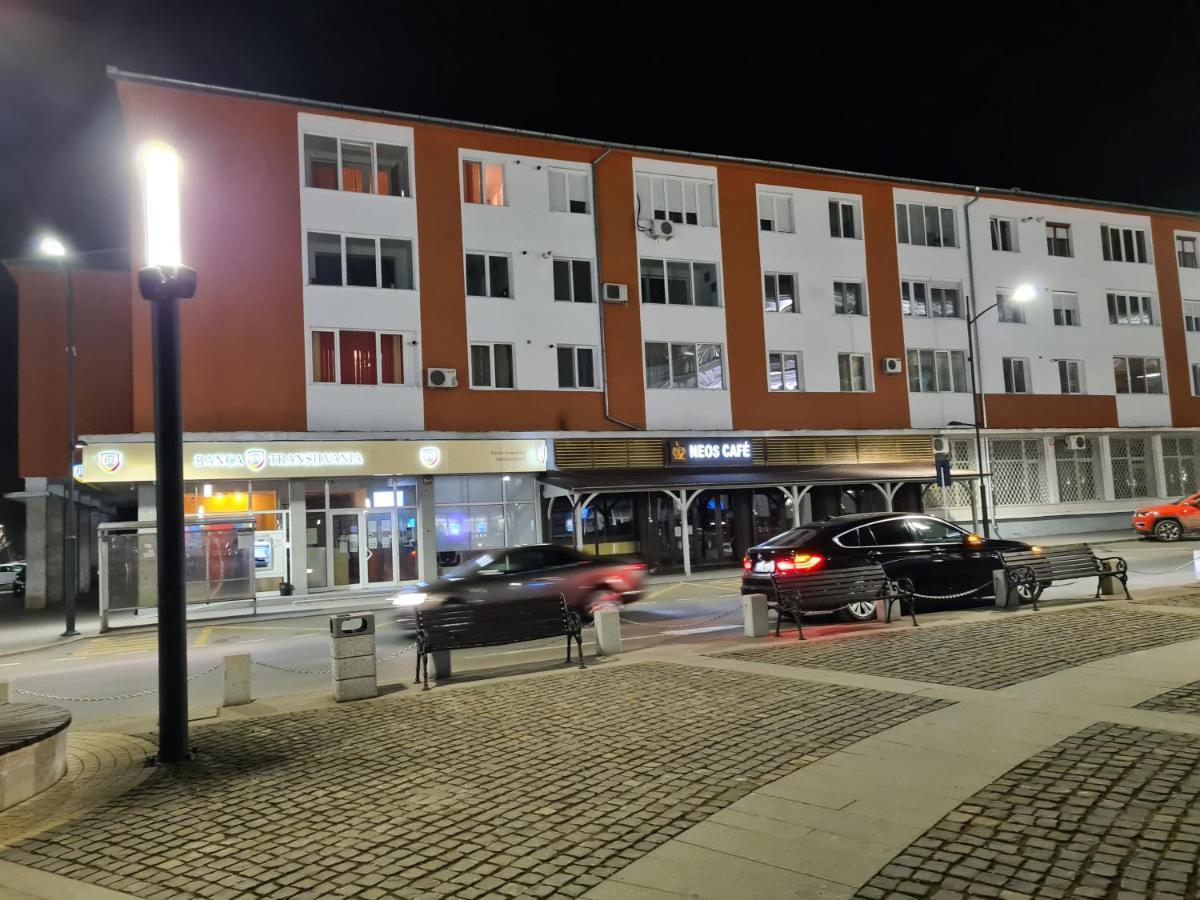 Apartamento Apartament Ultra Central 1 Hunedoara Exterior foto